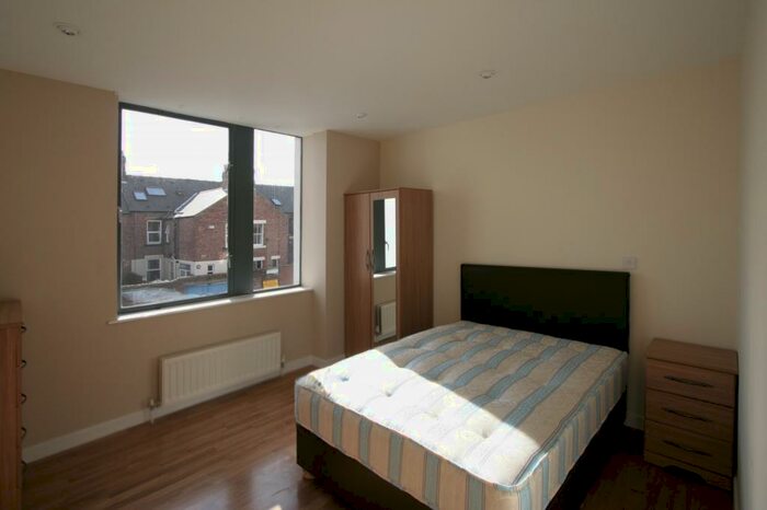 2 Bedroom Apartment To Rent In - Grosvenor Road, Newcastle Upon Tyne, NE2