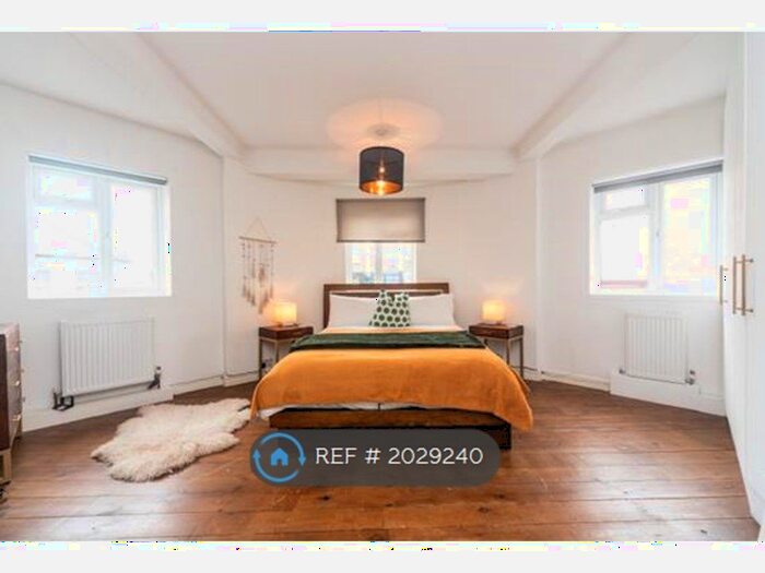 2 Bedroom Flat To Rent In Sunnyside House, London, NW2