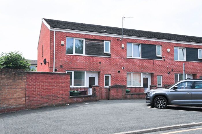 3 Bedroom End Of Terrace House To Rent In Shakespeare Walk, Manchester, M13