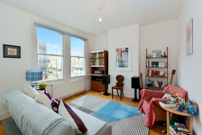 2 Bedroom Maisonette To Rent In Lauriston Road, London, E9