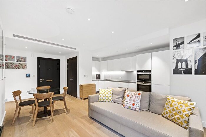 1 Bedroom Flat To Rent In Sopwith Way, London, SW11