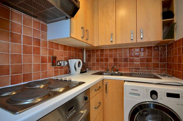 Studio To Rent In Park West, Hyde Park Estate, London, W2