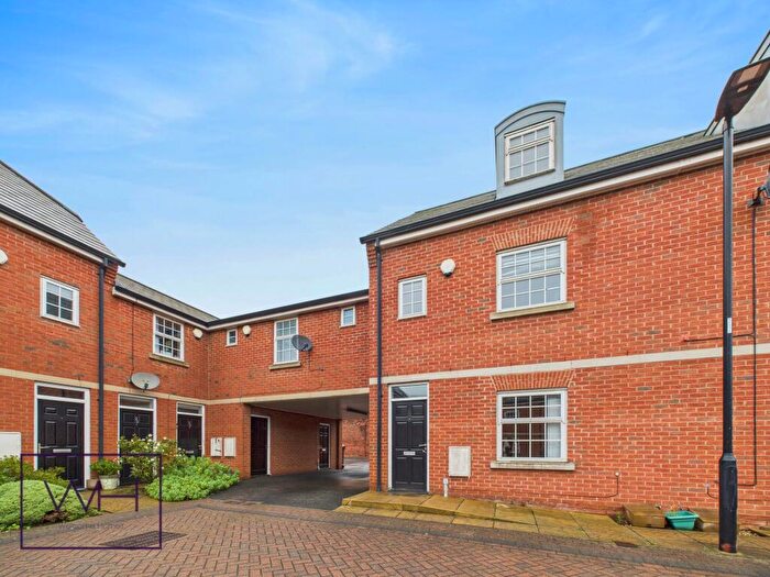 4 Bedroom Town House For Sale In Hamilton Mews, Bennethorpe, DN4
