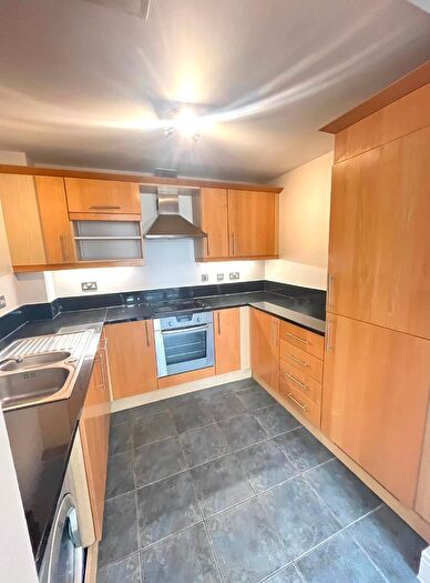 2 Bedroom Apartment To Rent In Gainsborough House, Cassillis Road, Canary Central, Canary Wharf, South Quay, London, E14
