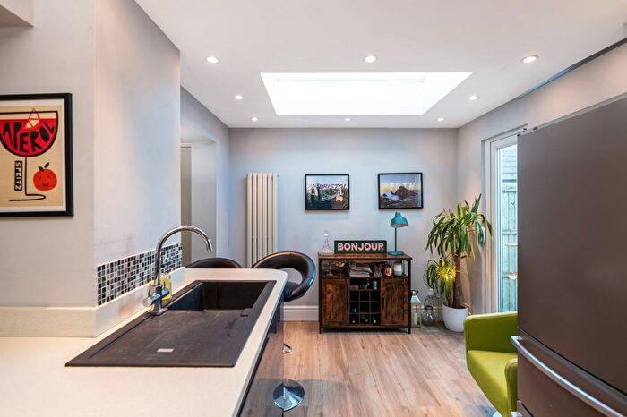 2 Bedroom Terraced House For Sale In Brambletye Park Road, Redhill, RH1