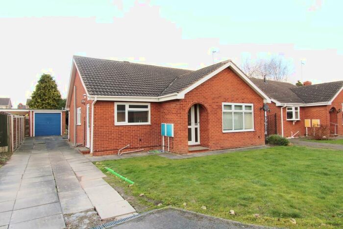 3 Bedroom Bungalow To Rent In Surfleet Close, Wollaton, Nottingham, NG8