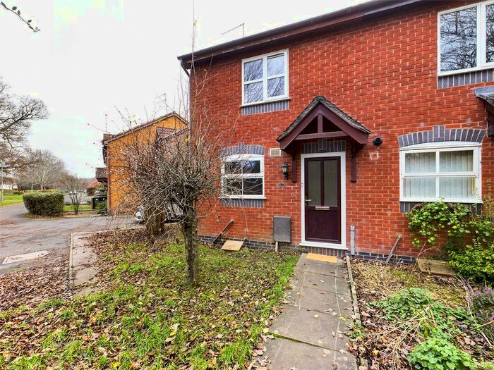 2 Bedroom End Of Terrace House To Rent In Caister Avenue, Worcester, Worcestershire, WR4