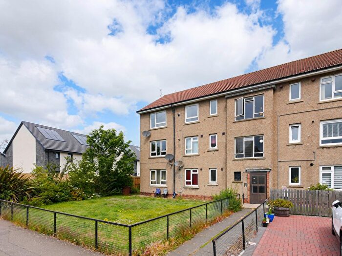 2 Bedroom Flat To Rent In Ballindean Road, Dundee, DD4