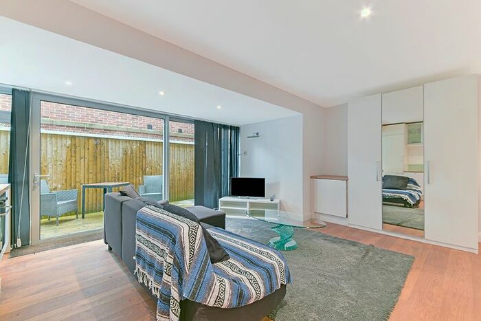 Studio To Rent In West End Lane, London, NW6