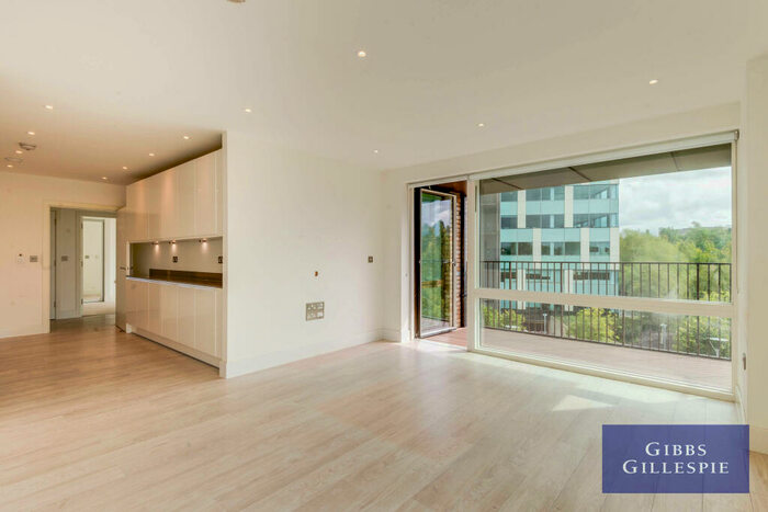 2 Bedroom Apartment To Rent In Lakeside Drive, Park Royal, NW10