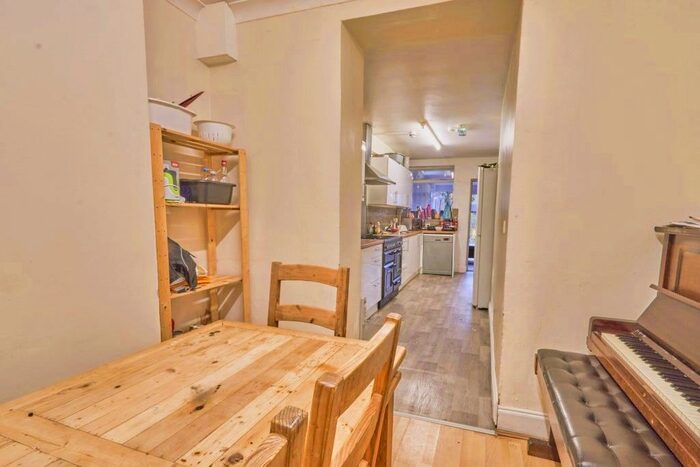 6 Bedroom Property To Rent In Blackboy Road, Exeter, EX4