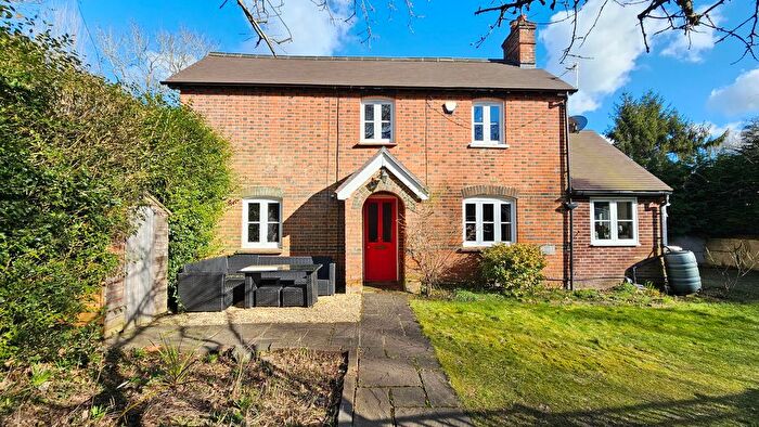 3 Bedroom Semi-Detached House For Sale In Enborne Row, Wash Water, Newbury, RG20
