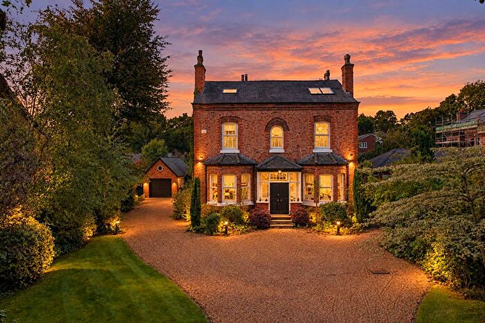 6 Bedroom Detached House For Sale In Westminster Road, Ellesmere Park, Manchester, M30