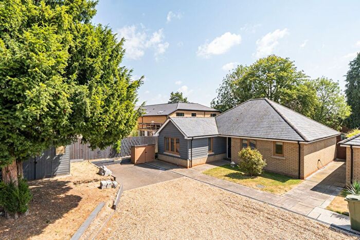 3 Bedroom Bungalow For Sale In Arlesey Road, Stotfold, Hitchin, SG5