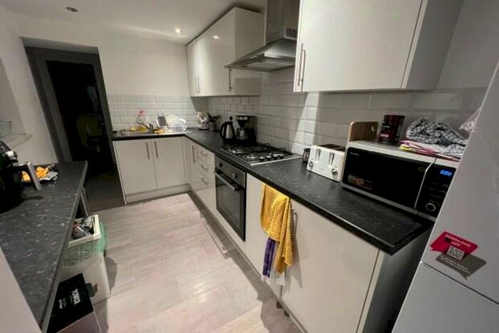 4 Bedroom Terraced House To Rent In Wyeverne Road Cardiff, CF24