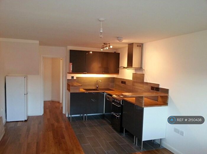 3 Bedroom Maisonette To Rent In Staveley Close, London, E9