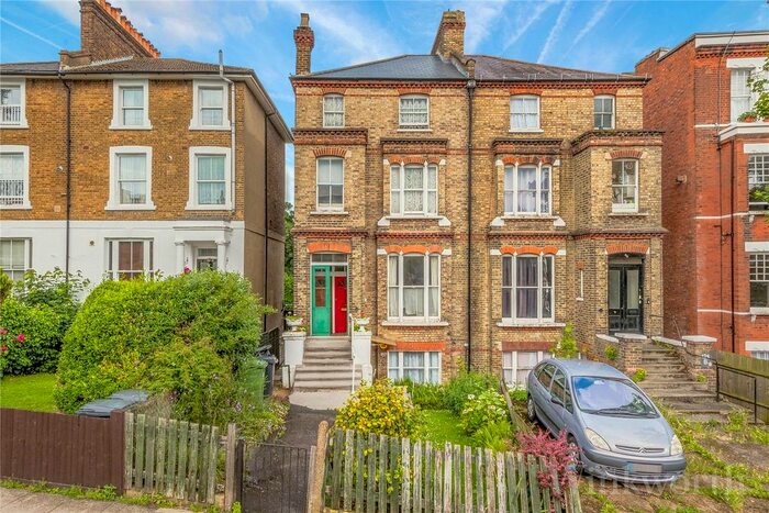 1 Bedroom Flat To Rent In Devonshire Road, Forest Hill, London, SE23