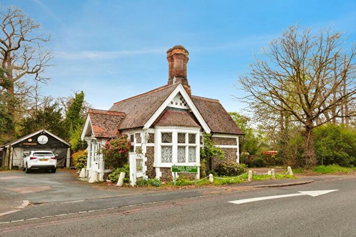 2 Bedroom Detached House For Sale In Bromley Common, Bromley, BR2