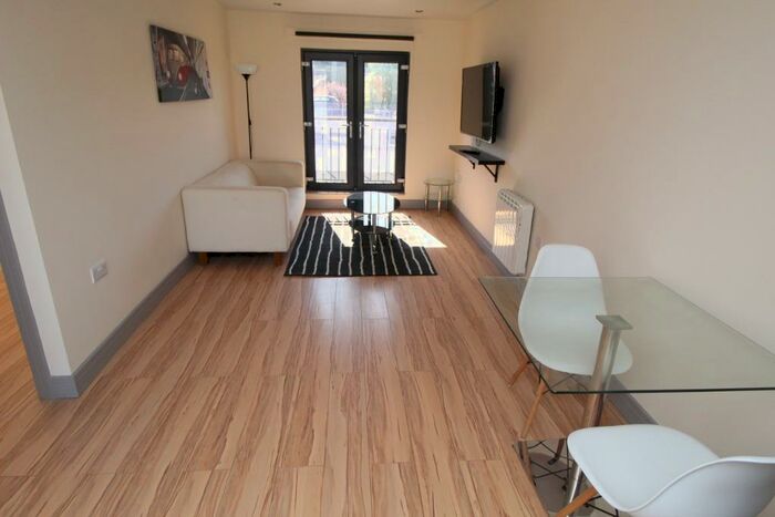 2 Bedroom Flat To Rent In Old Brickyard, Carlton, Nottingham, NG3