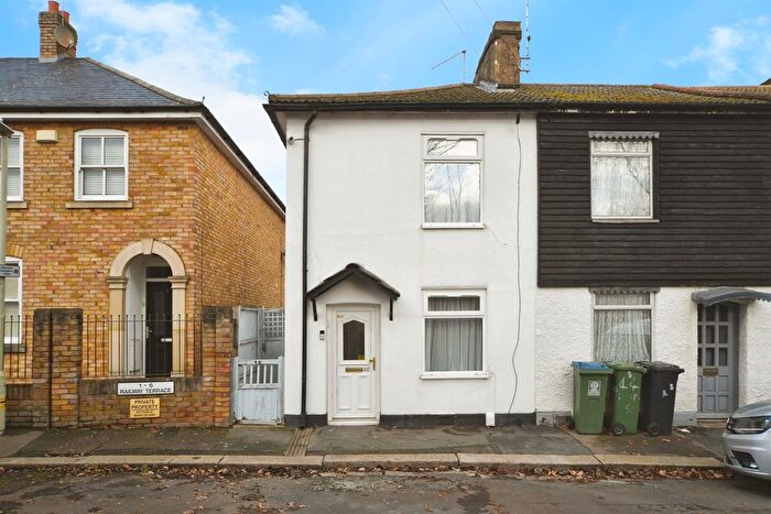 2 Bedroom End Terrace House For Sale In Bedford Street, Watford, WD24
