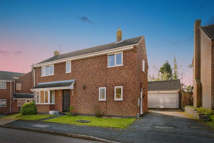 4 Bedroom Detached House For Sale In Beaker Close, Smeeton Westerby, Leicester, LE8