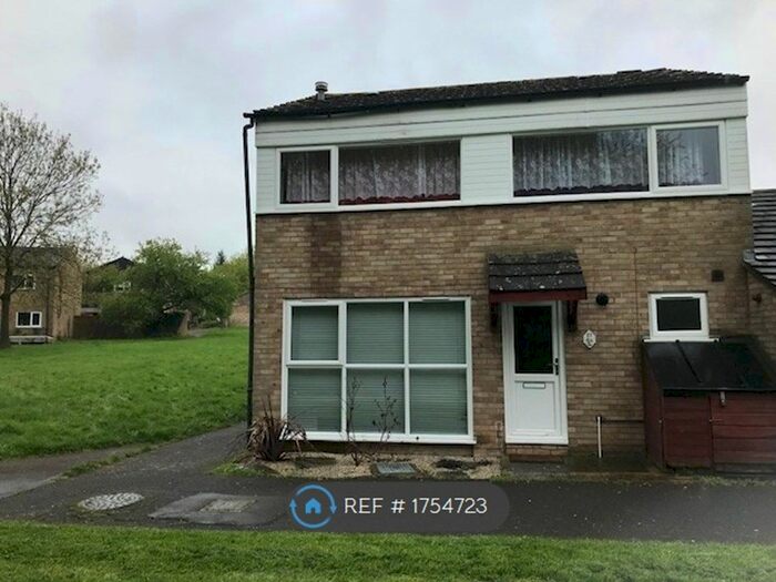 4 Bedroom Semi-Detached House To Rent In Great Denson, Milton Keynes, MK6