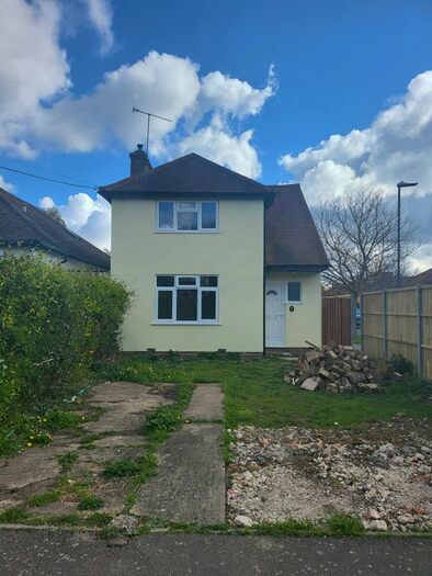 3 Bedroom Semi-Detached House To Rent In Stanmore Surgery, Stanmore, Greater London, HA7