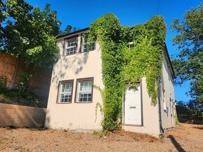 3 Bedroom Detached House For Sale In Horsham Road, Dorking, RH4