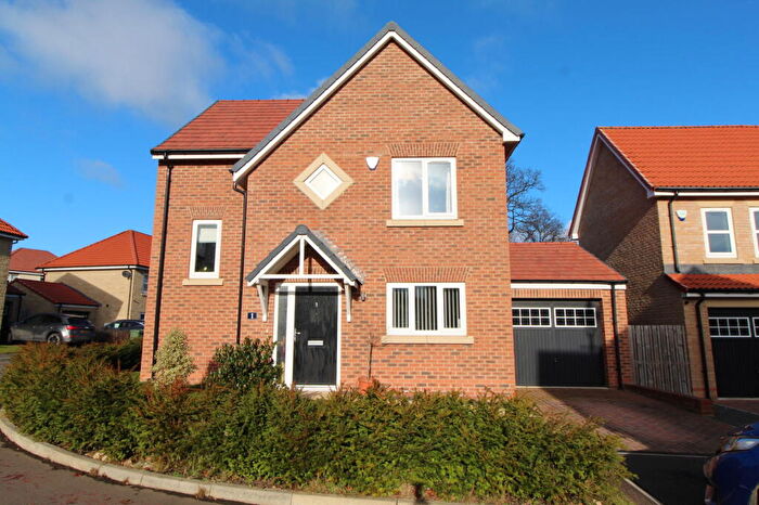 3 Bedroom Detached House For Sale In Field Close, Cottier Grange Prudhoe, NE42