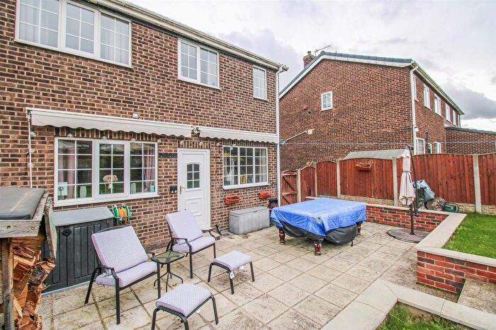 3 Bedroom Semi Detached House For Sale In Willow Court, Featherstone, Pontefract, WF7
