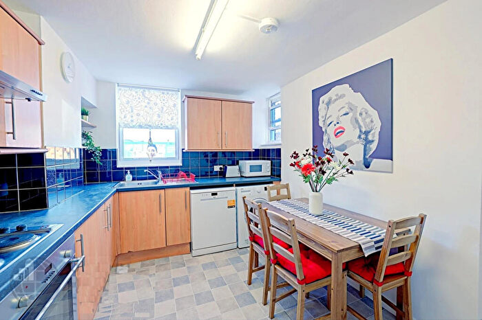 4 Bedroom Maisonette To Rent In Cobourg Street, London, NW1