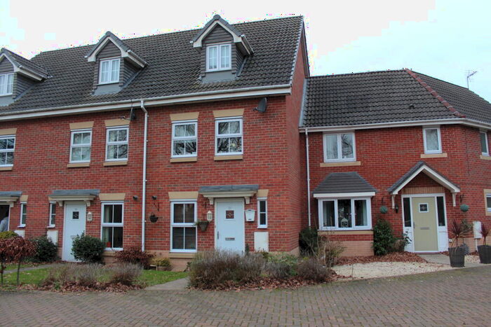3 Bedroom Town House To Rent In Remus Court, North Hykeham, Lincoln, Lincolnshire, LN6