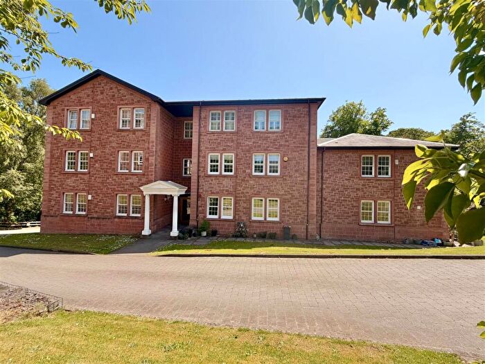 4 Bedroom Town House For Sale In Burnside Gate, Hamilton, ML3
