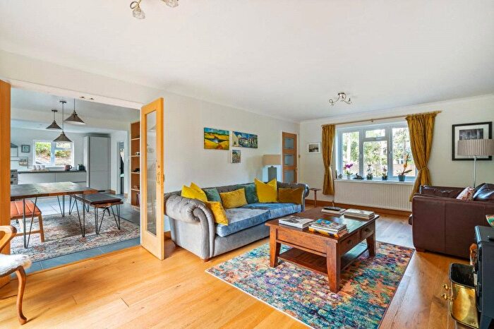 4 Bedroom Country House For Sale In Hazel House, Sherfield On Loddon, RG27