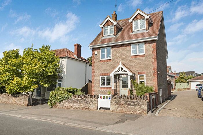 3 Bedroom Detached House For Sale In Loveridge Court, Frampton Cotterell, BS36