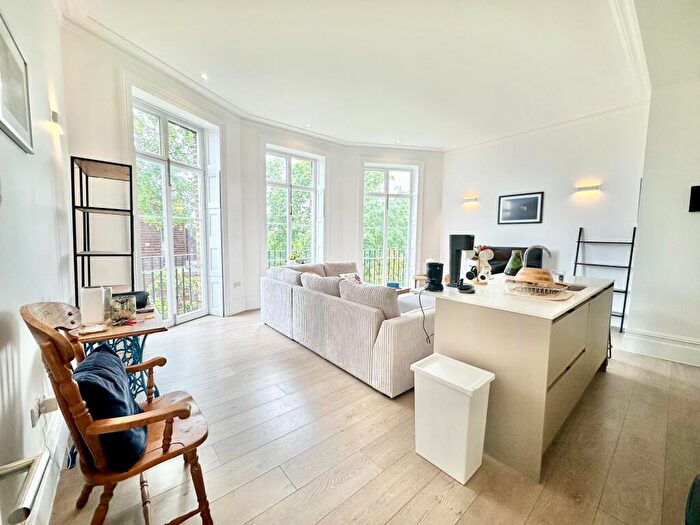 2 Bedroom Apartment To Rent In Honor Oak Road, London, SE23
