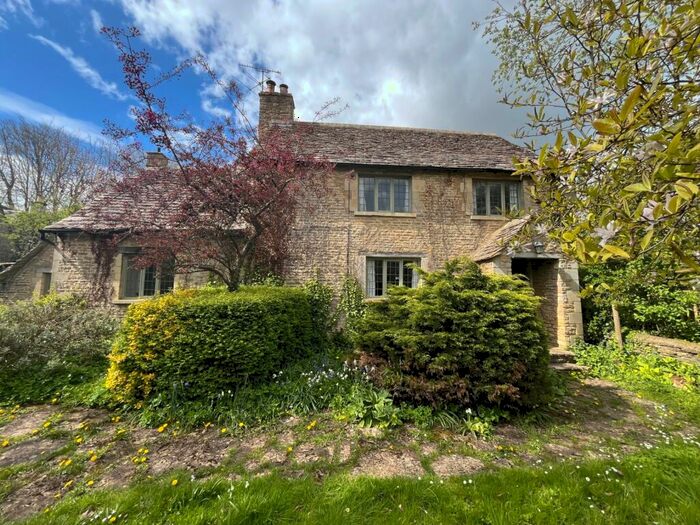 4 Bedroom Detached House For Sale In Barnsley, Cirencester, Gloucestershire, GL7