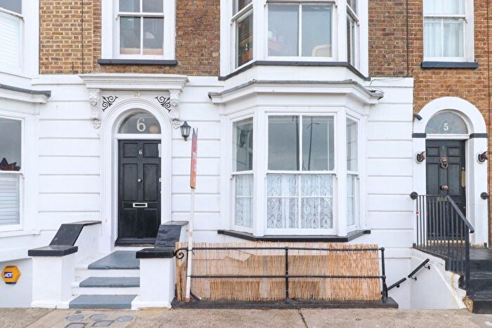 1 Bedroom Flat For Sale In Buenos Ayres, Margate, Kent, CT9