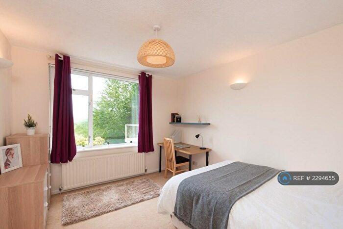 6 Bedroom Detached House To Rent In Wellsway, Bath, BA2