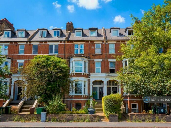 1 Bedroom Flat To Rent In Whipps Cross Road, London, E11