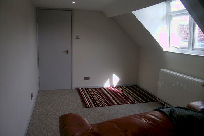 1 Bedroom Flat To Rent In High Street, Melksham, SN12