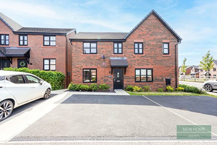 3 Bedroom Semi-Detached House For Sale In Croftdale Close, Ashton-In-Makerfield, Wigan, WN4