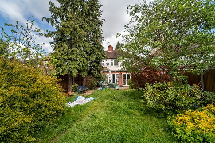 3 Bedroom Semi-Detached House For Sale In Wimborne Avenue, Southall, UB2