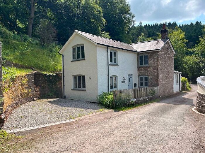 3 Bedroom Cottage For Sale In Pitching Green, Blakeney, GL15