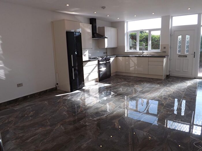 1 Bedroom Flat To Rent In Hillesden Avenue, Bedford, MK42