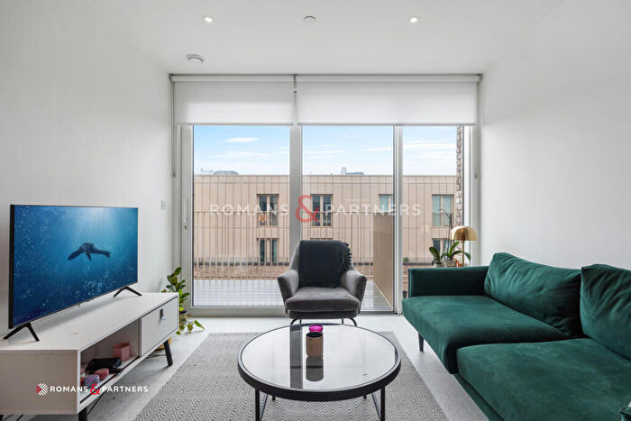 2 Bedroom Apartment To Rent In The Georgette, Silk District, Whitechapel, E1