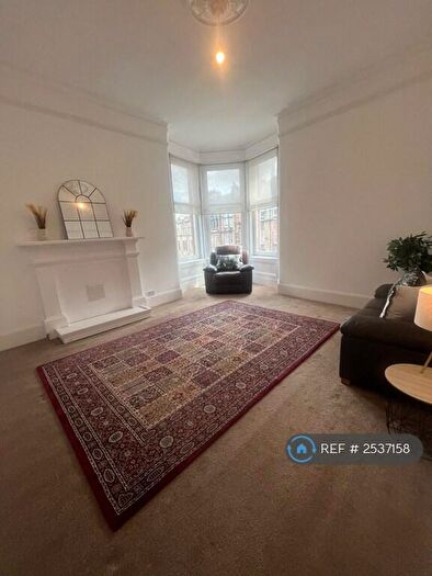 1 Bedroom Flat To Rent In Stow Street, Paisley, PA1