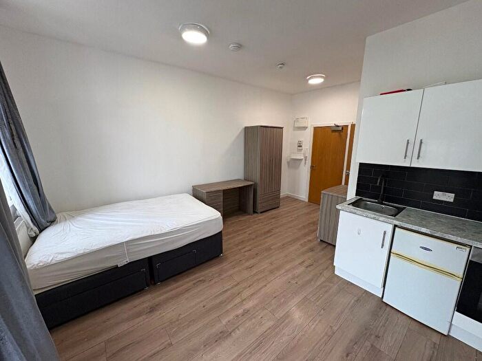 Studio To Rent In Burnside Road, Dagenham, London, RM8