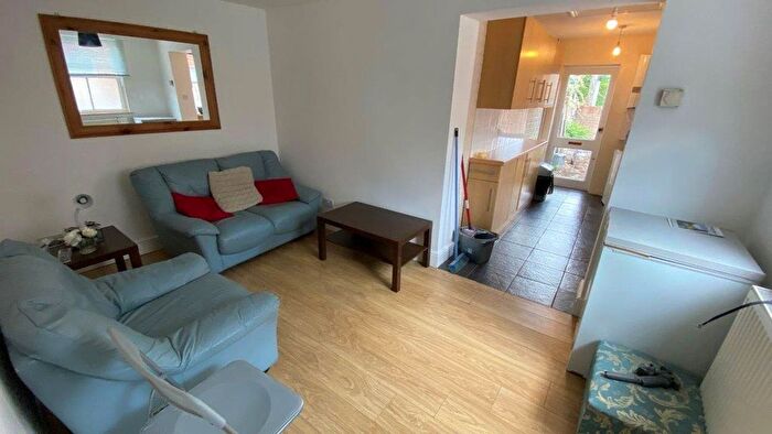 2 Bedroom Flat To Rent In Stour Street, Canterbury, CT1