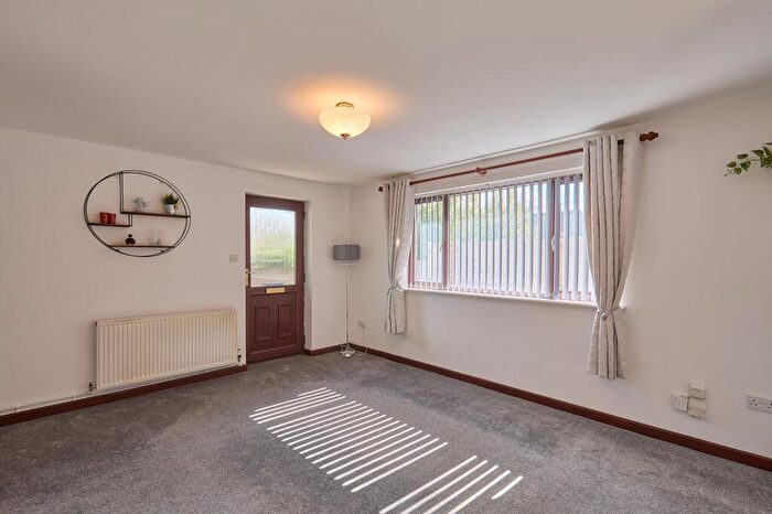 1 Bedroom Detached Bungalow For Sale In Moor Avenue, Witney, OX28